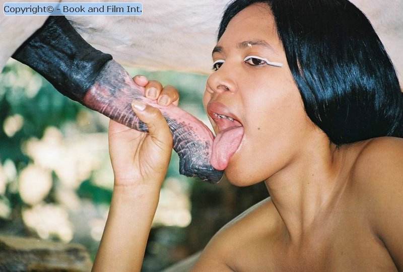 zoofilia pinto de cavalo dogbond cavalo gozando na mulher Cachorro lambendo buceta molhada Cavalo de Pau Molhado e Mulher Chupando mulher de quatro pro cachorro